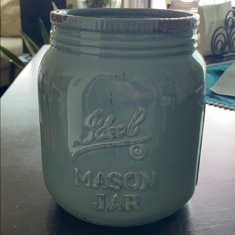 Mason Jar Decor/Vase